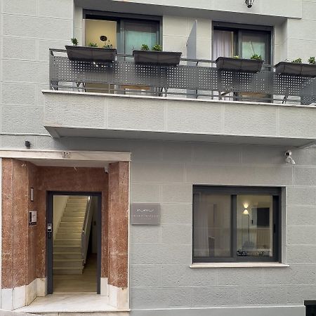 Phaedrus Living: The Nine Muses Clio Apartment Athena Bagian luar foto